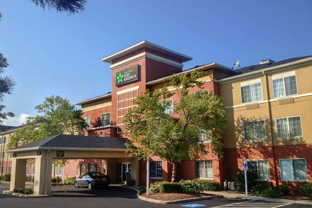 Extended Stay America Suites - Boston - Waltham - 32 4Th Ave Bagian luar foto