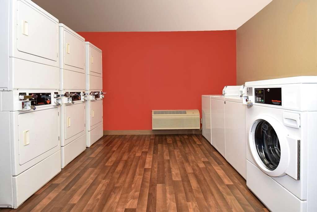 Extended Stay America Suites - Boston - Waltham - 32 4Th Ave Bagian luar foto
