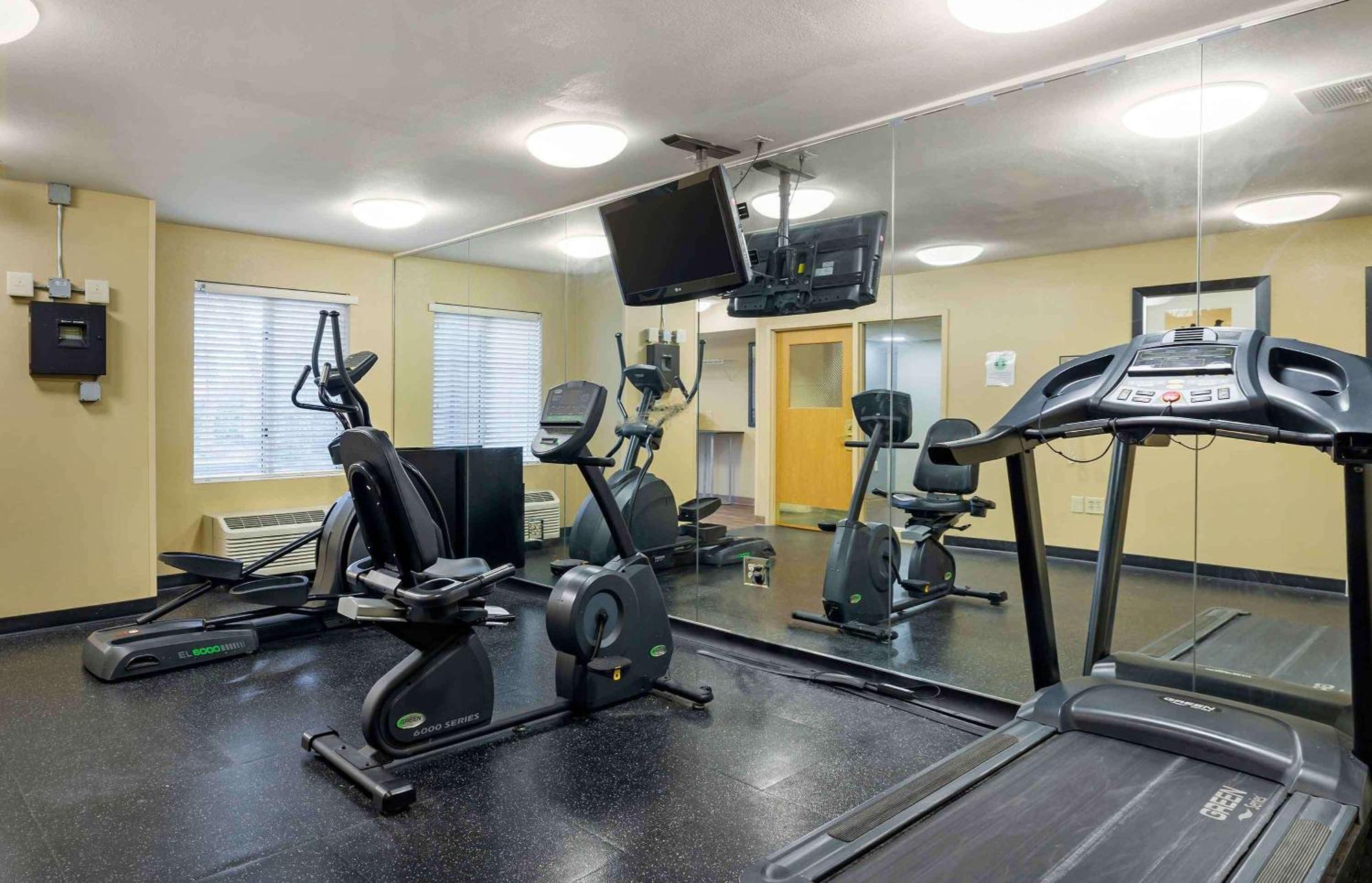 Extended Stay America Suites - Boston - Waltham - 32 4Th Ave Bagian luar foto