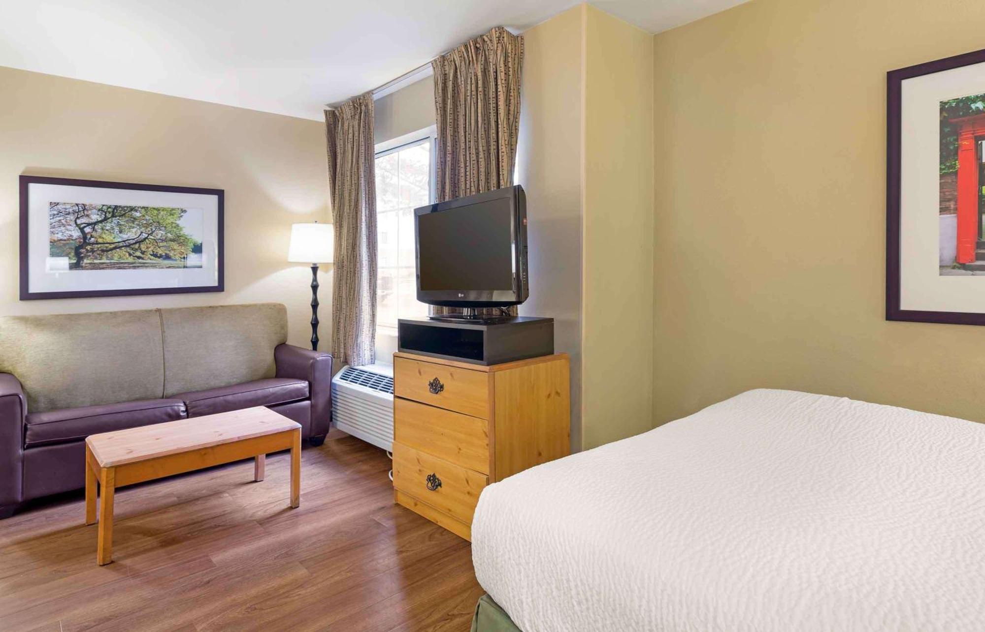 Extended Stay America Suites - Boston - Waltham - 32 4Th Ave Bagian luar foto