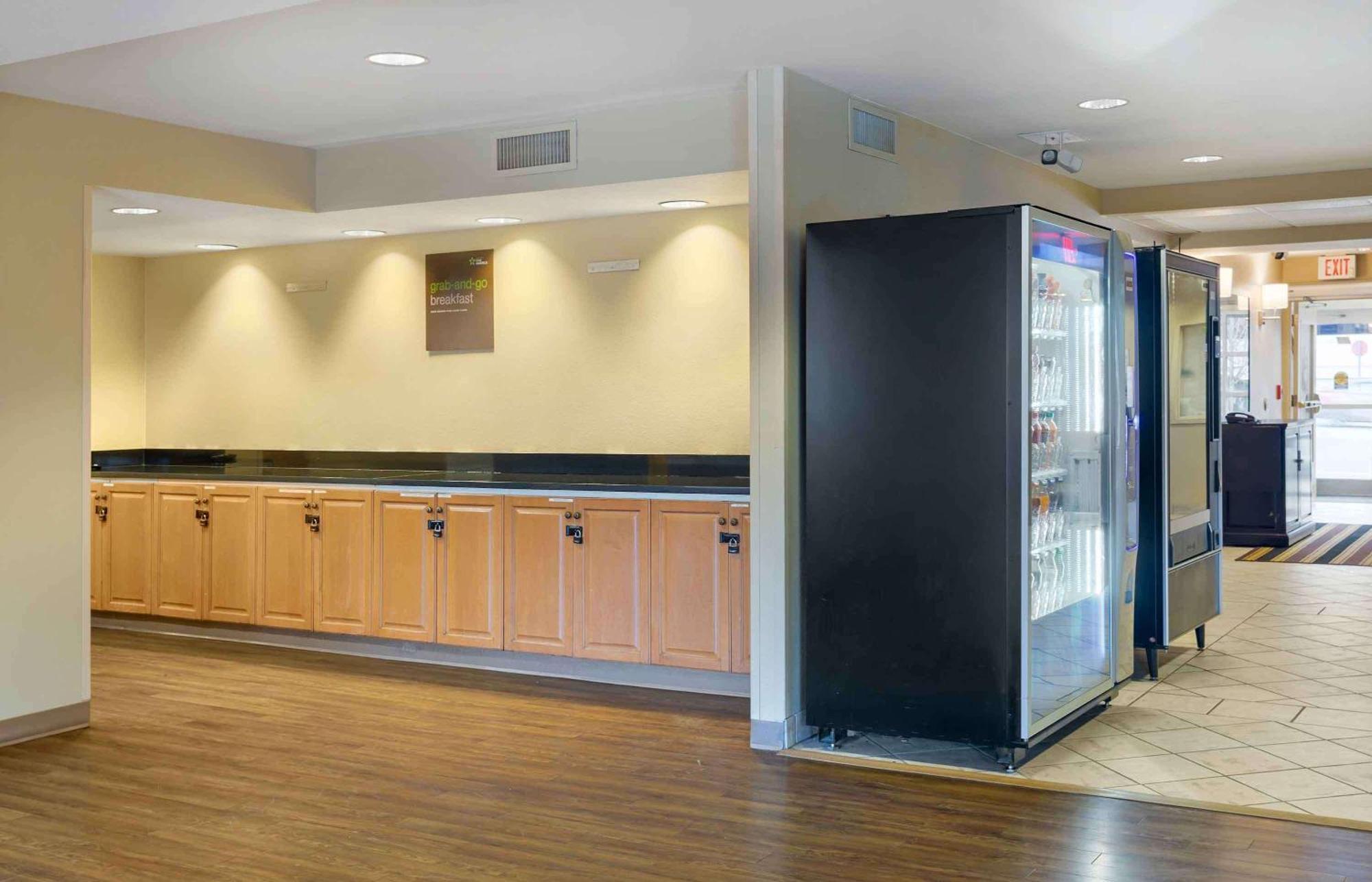 Extended Stay America Suites - Boston - Waltham - 32 4Th Ave Bagian luar foto