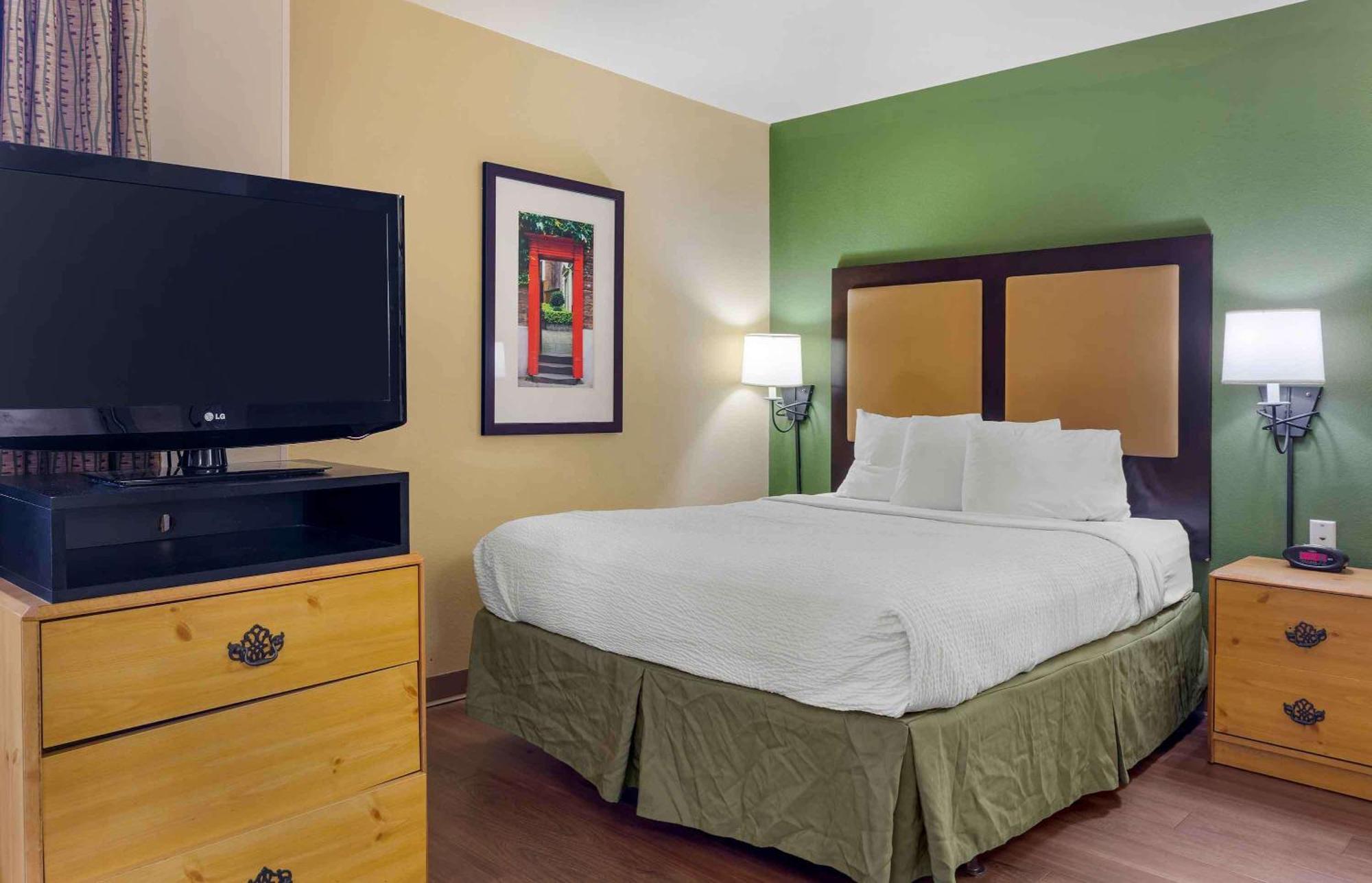 Extended Stay America Suites - Boston - Waltham - 32 4Th Ave Bagian luar foto