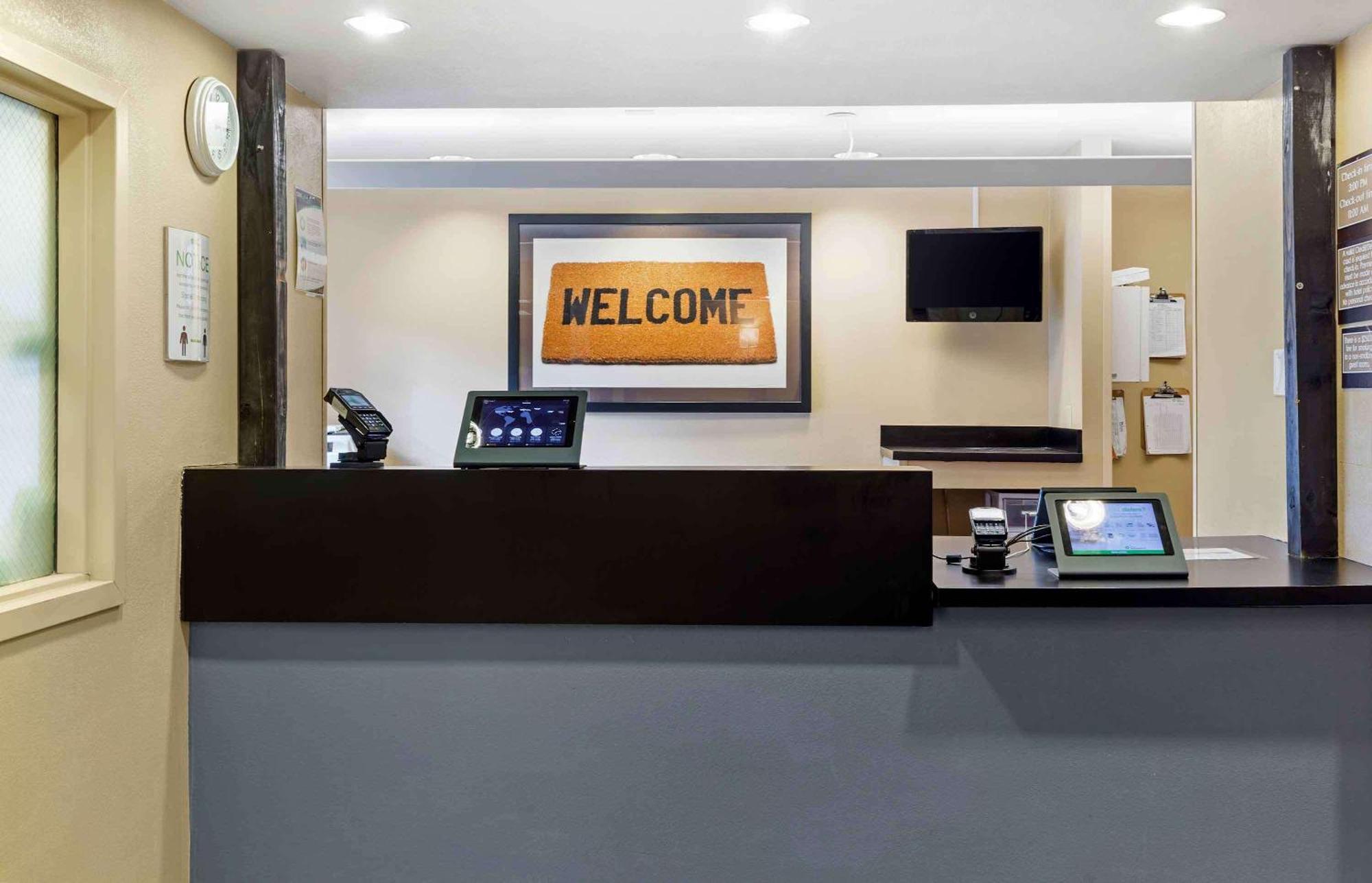 Extended Stay America Suites - Boston - Waltham - 32 4Th Ave Bagian luar foto