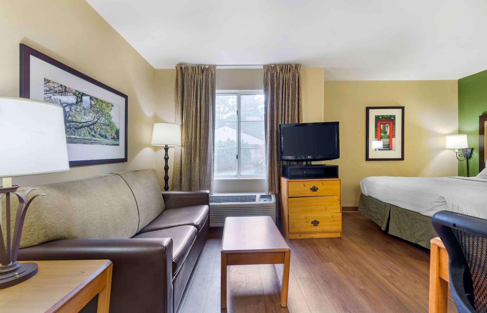 Extended Stay America Suites - Boston - Waltham - 32 4Th Ave Bagian luar foto