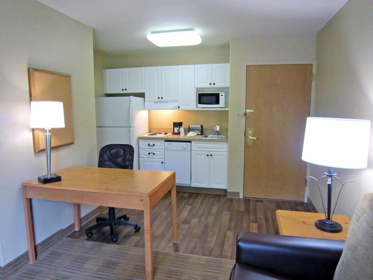 Extended Stay America Suites - Boston - Waltham - 32 4Th Ave Bagian luar foto
