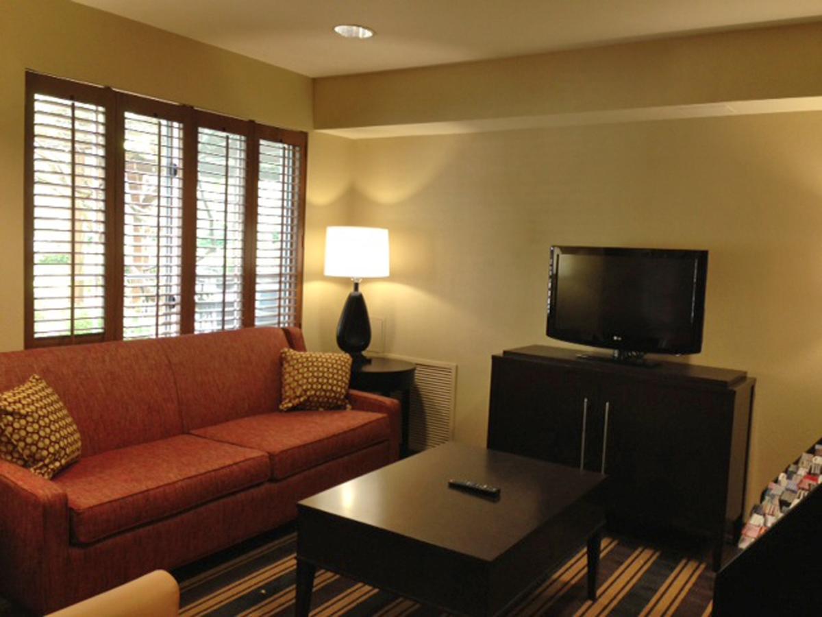 Extended Stay America Suites - Boston - Waltham - 32 4Th Ave Bagian luar foto
