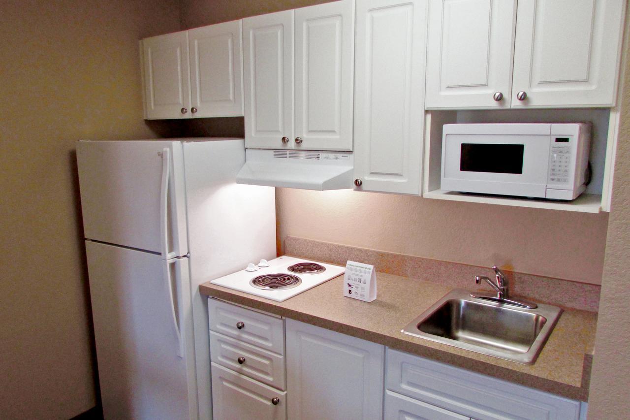 Extended Stay America Suites - Boston - Waltham - 32 4Th Ave Bagian luar foto