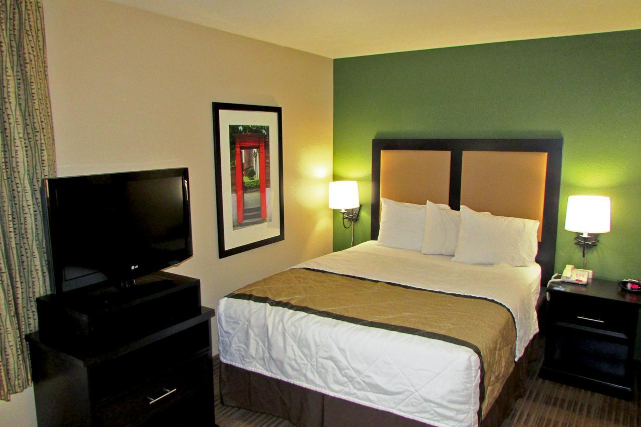 Extended Stay America Suites - Boston - Waltham - 32 4Th Ave Bagian luar foto