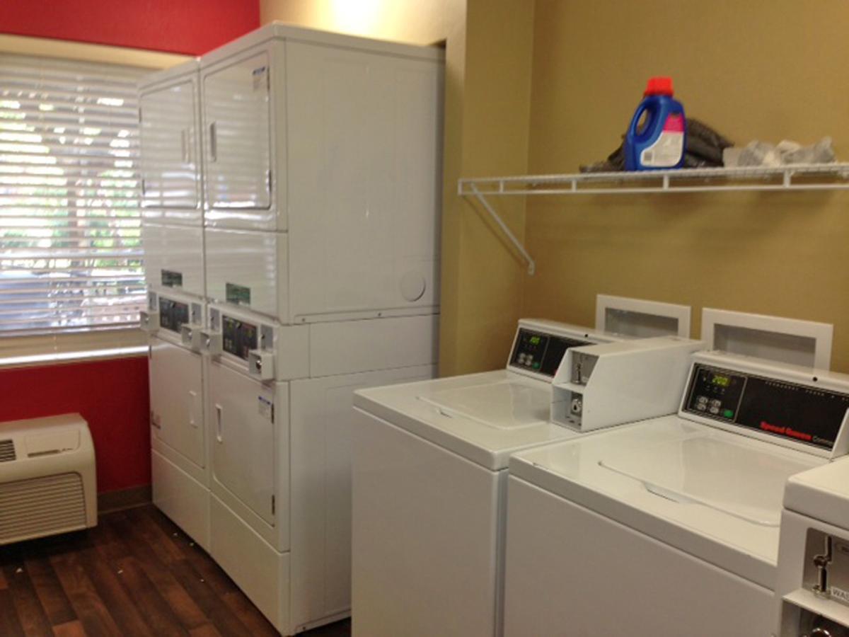 Extended Stay America Suites - Boston - Waltham - 32 4Th Ave Bagian luar foto